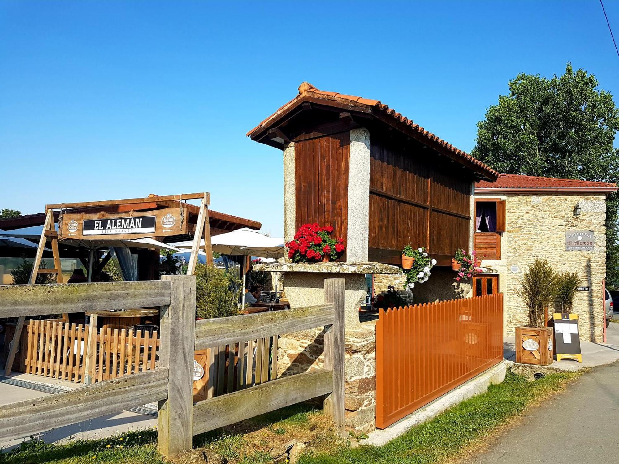 Albergue El Aleman Boente Esterno foto